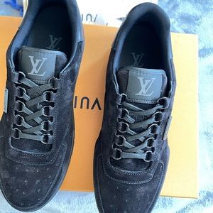 Louis Vuitton Men Trainer Sneaker Black (New)